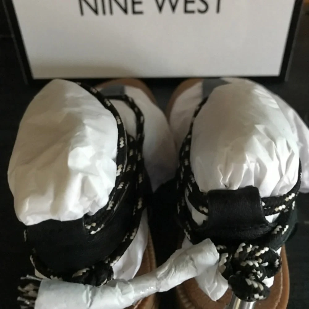 NWB Nine West Strappy Tie Sandals 7.5